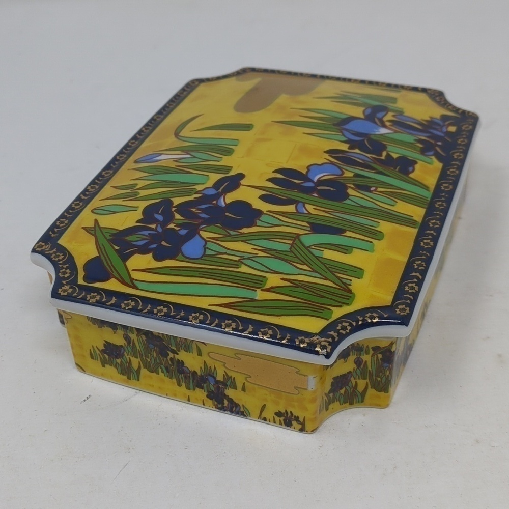 Trinket Box Ceramic Cover Floral Purple Iris Enesco 1979 Jewelry Yellow Gold 6"